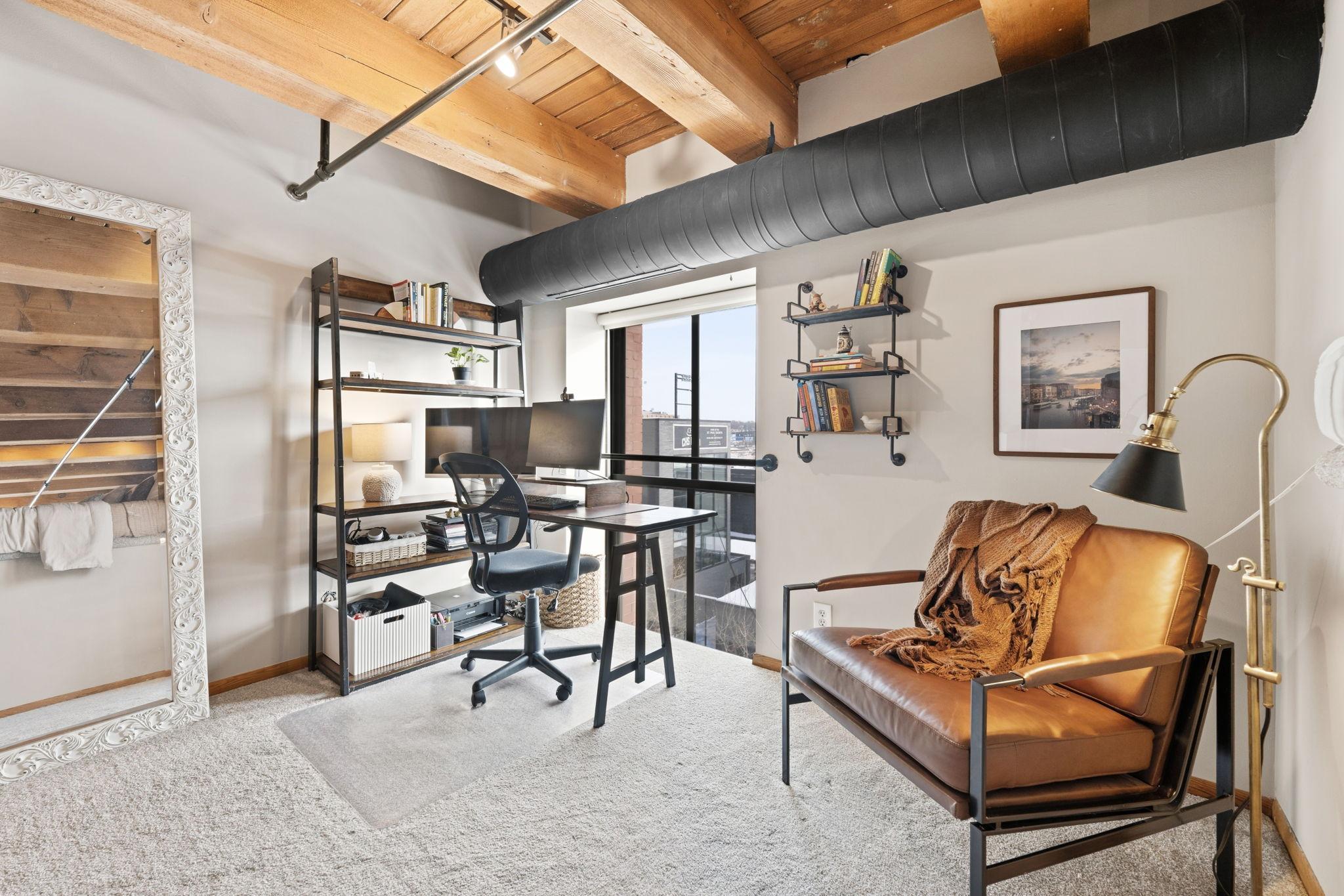 289 5th Street E Unit: 305