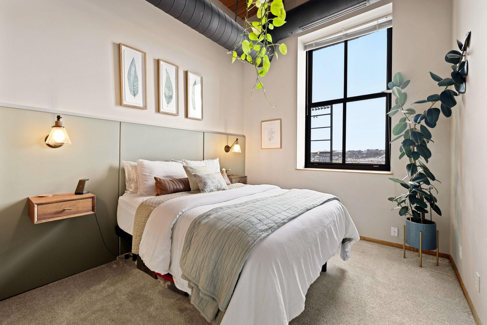 289 5th Street E Unit: 305