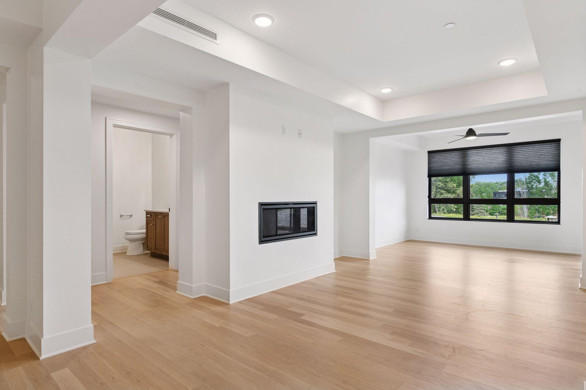 222 Ferndale Road S Unit: 207