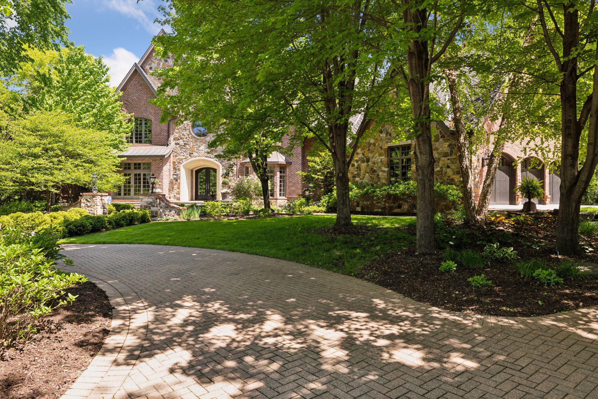 614 Hidden Creek Trail