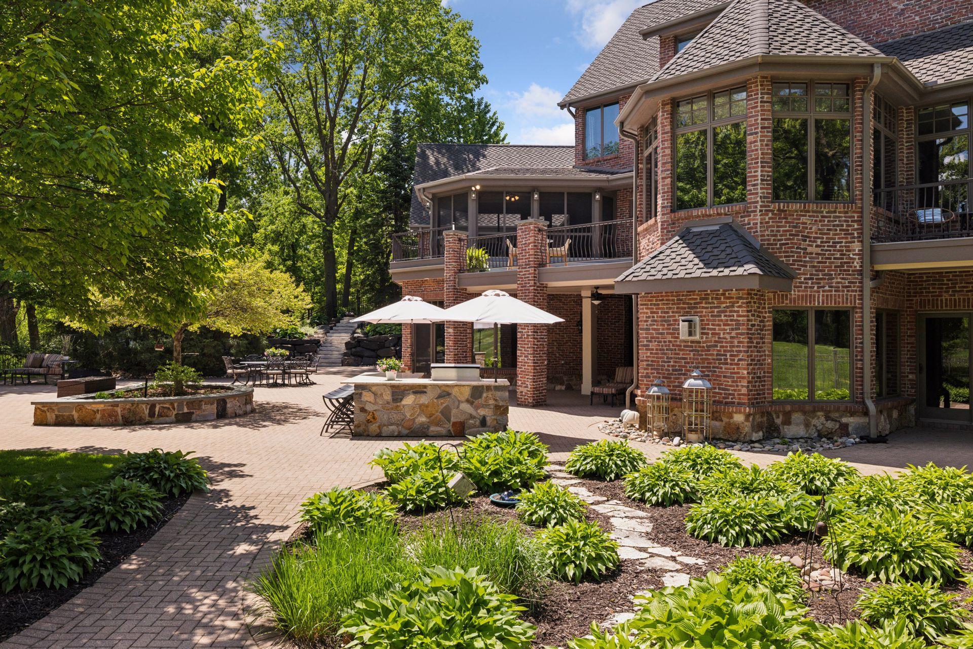 614 Hidden Creek Trail