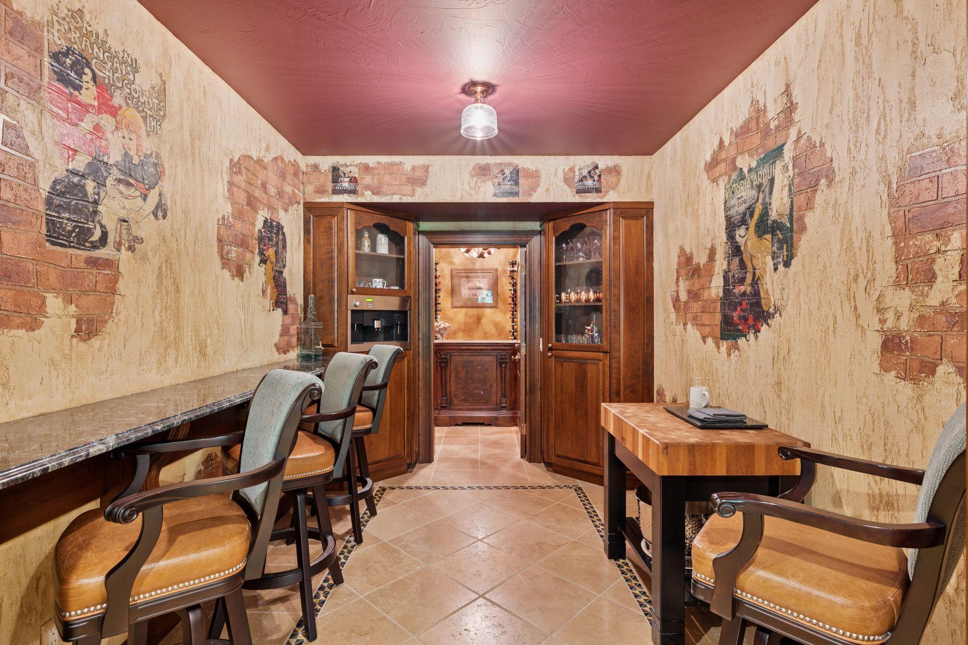 614 Hidden Creek Trail