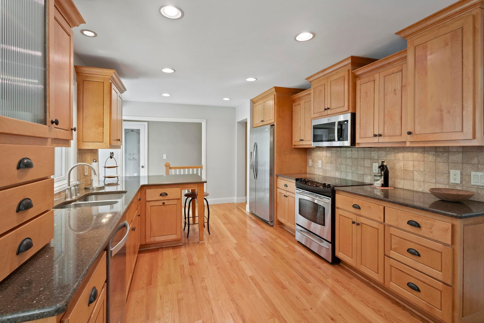 15 Saint Albans Road E