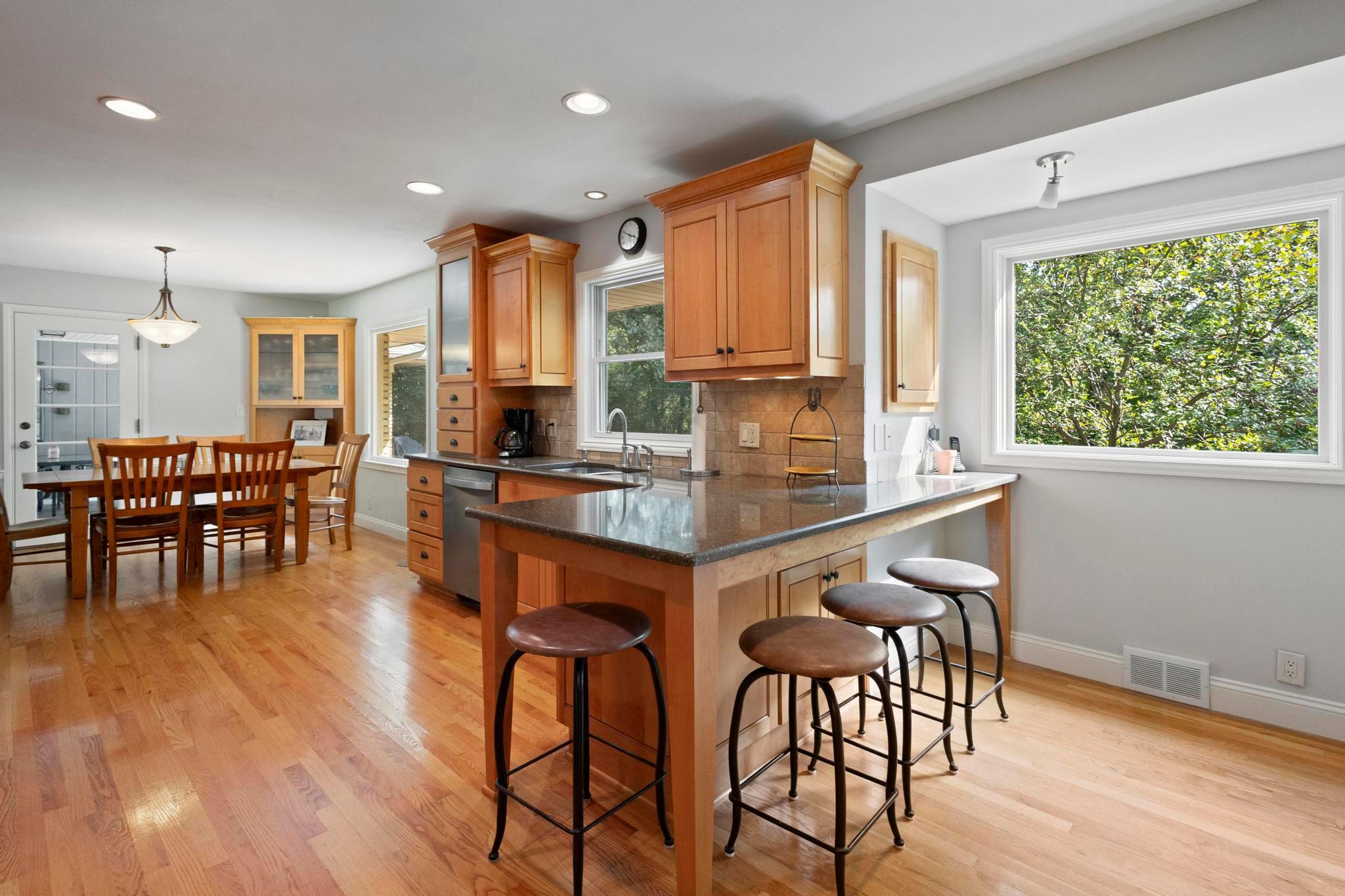 15 Saint Albans Road E