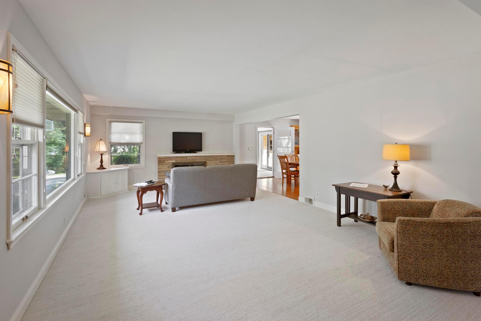 15 Saint Albans Road E