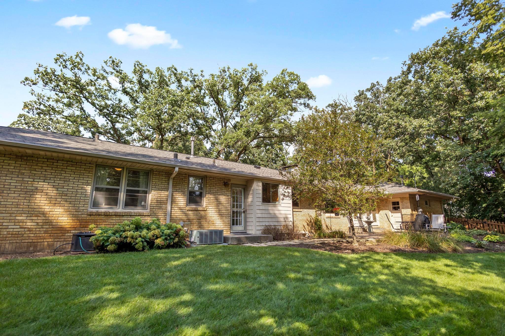 15 Saint Albans Road E