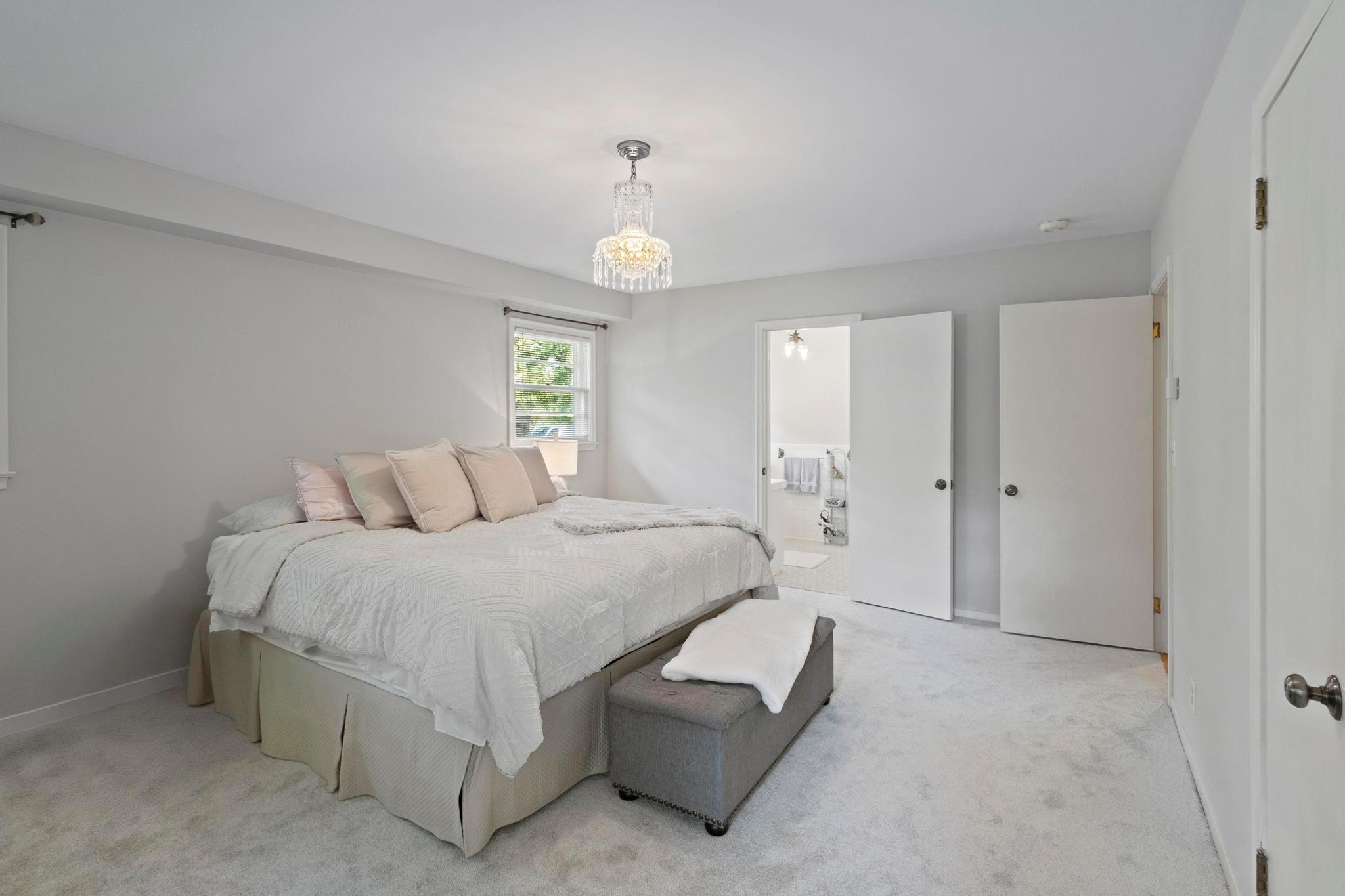 15 Saint Albans Road E