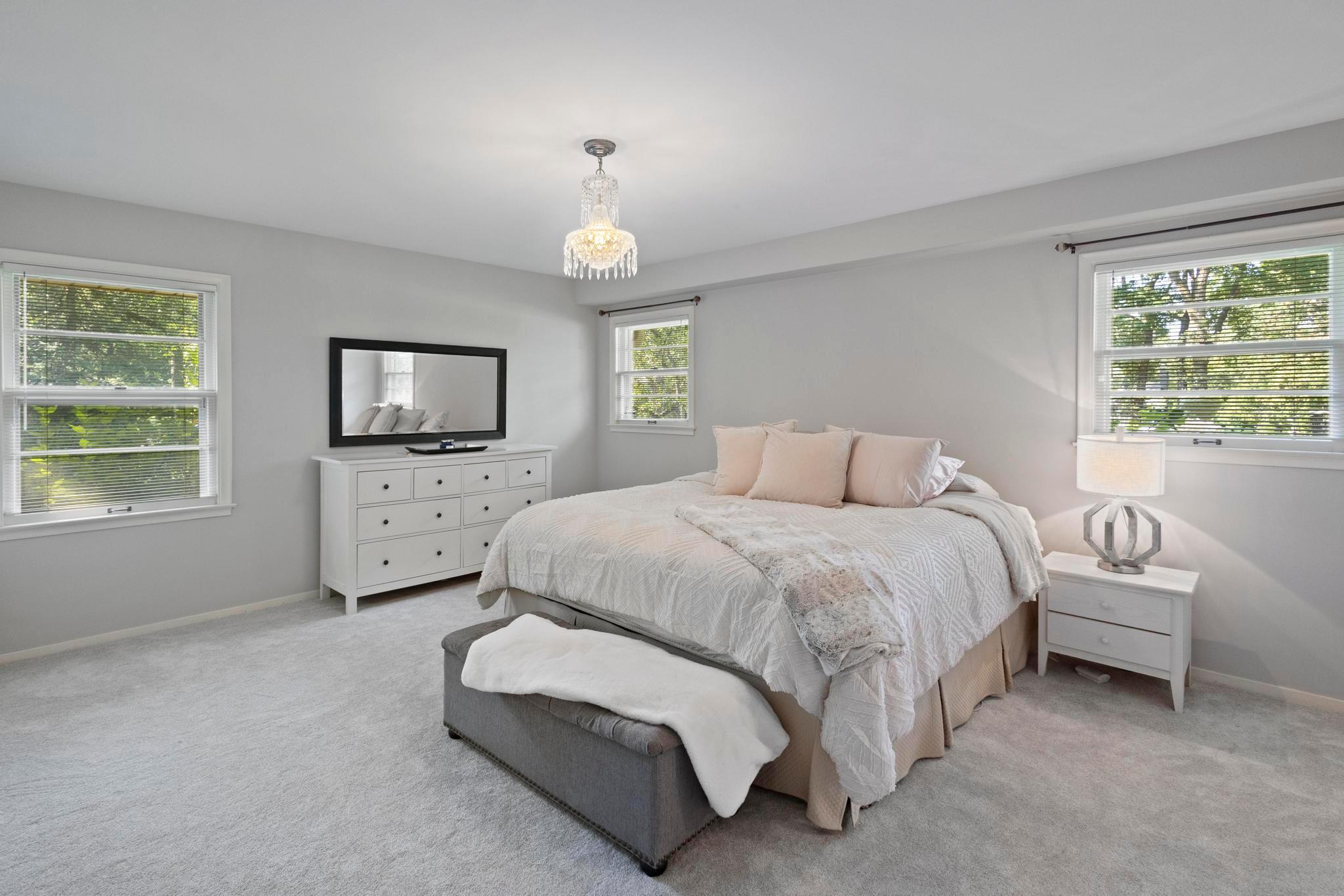 15 Saint Albans Road E