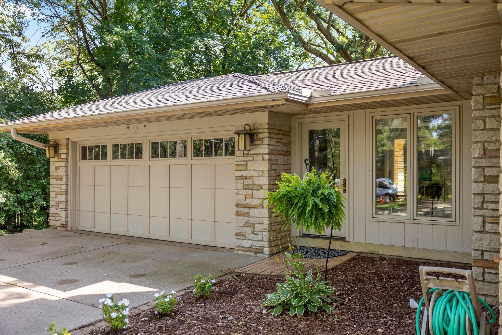 15 Saint Albans Road E