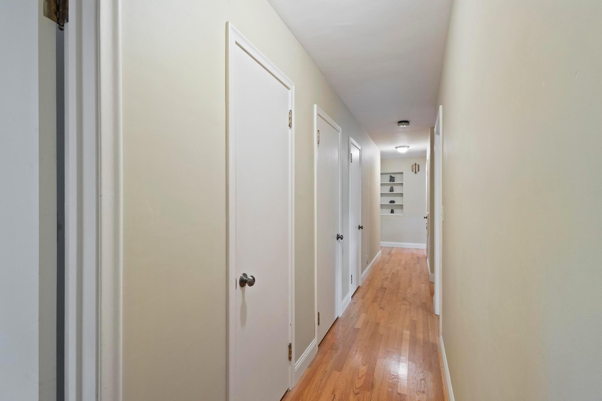 15 Saint Albans Road E