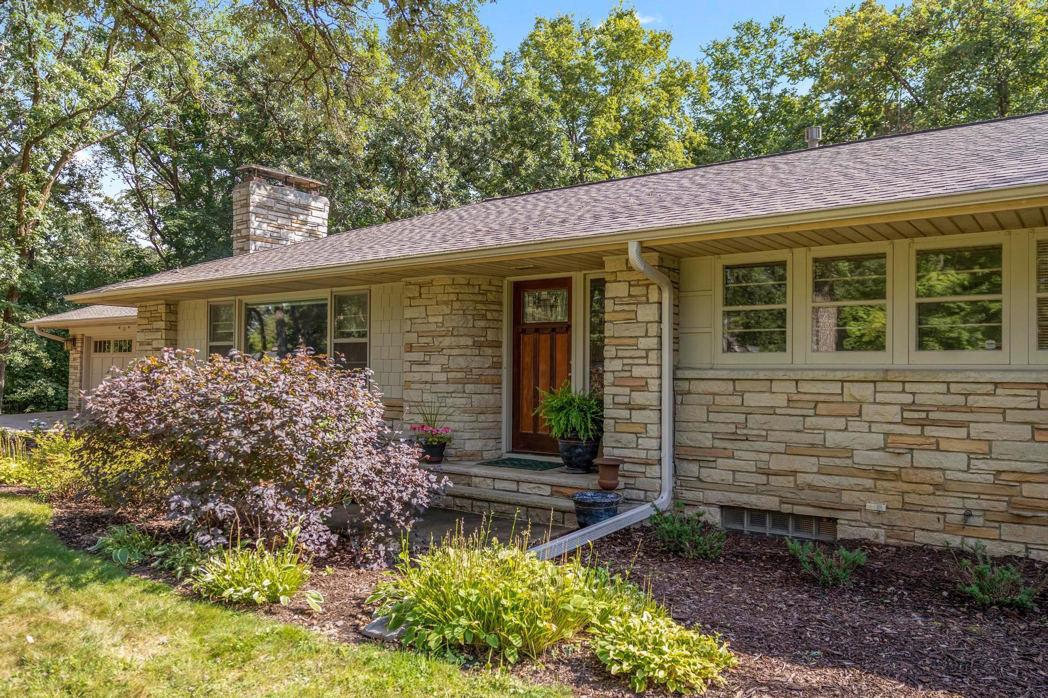 15 Saint Albans Road E