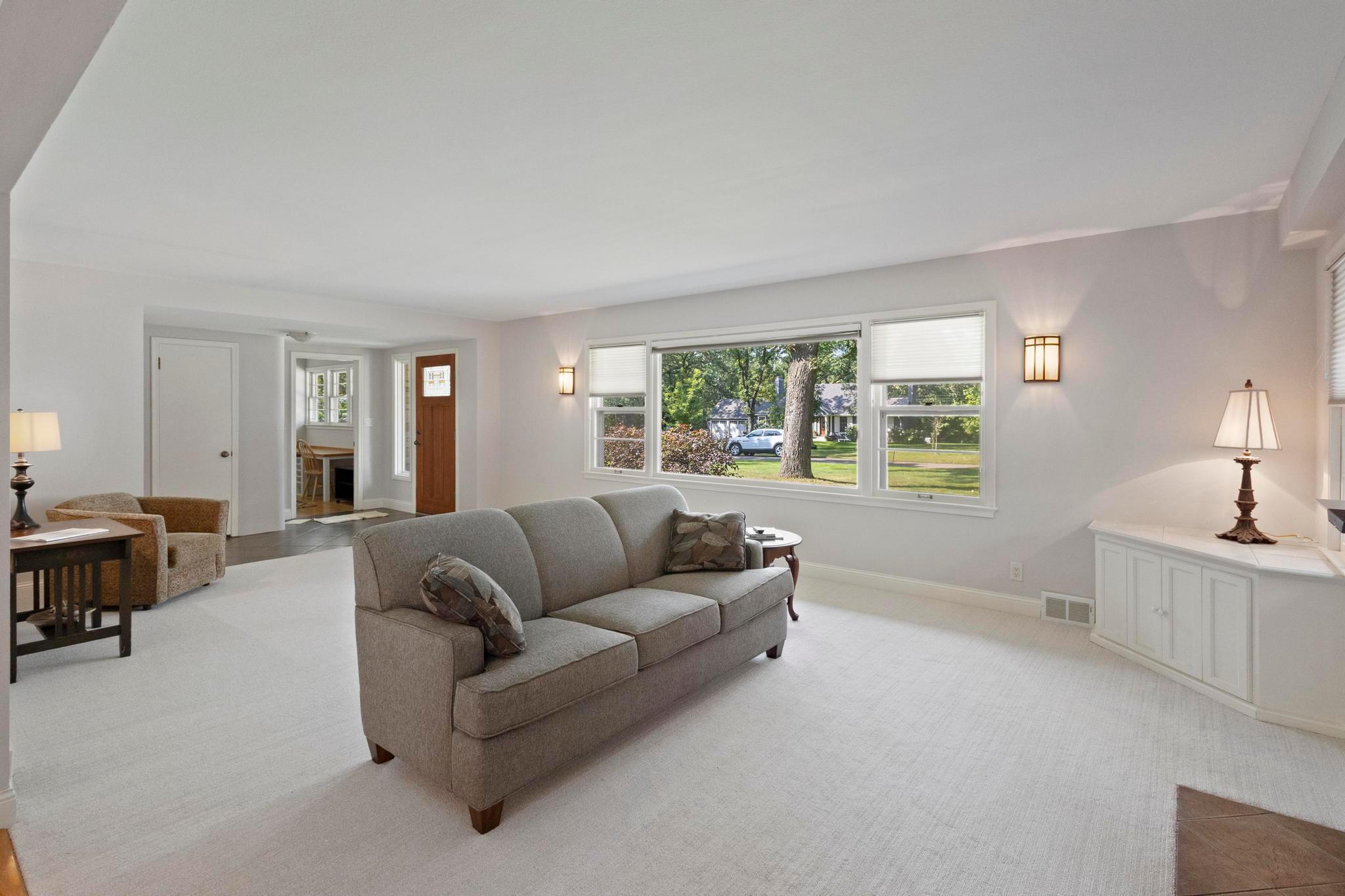 15 Saint Albans Road E