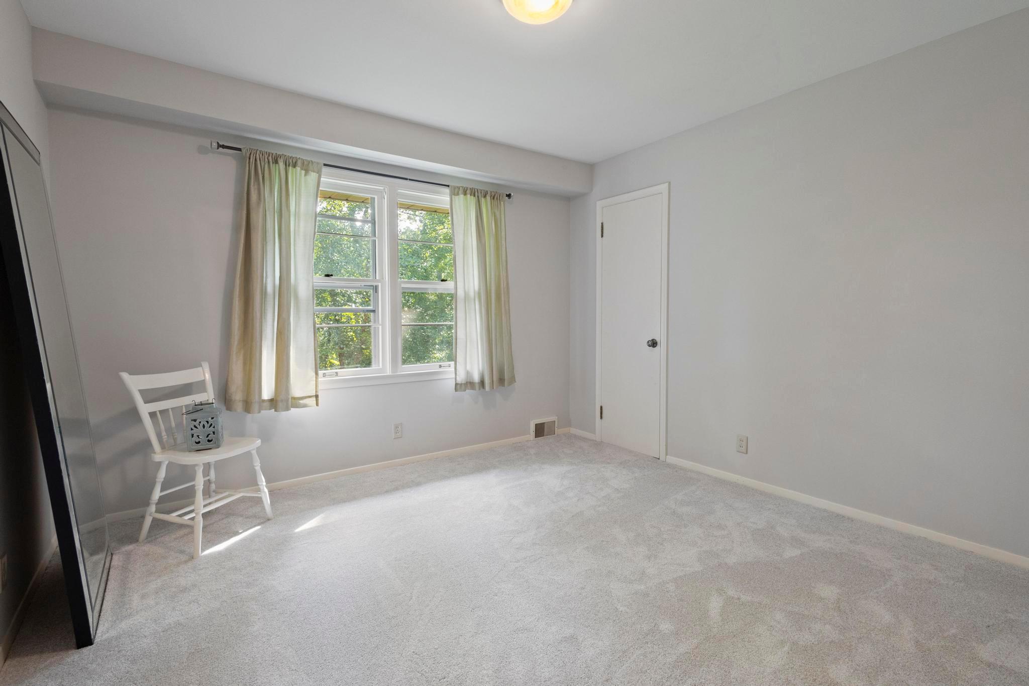 15 Saint Albans Road E