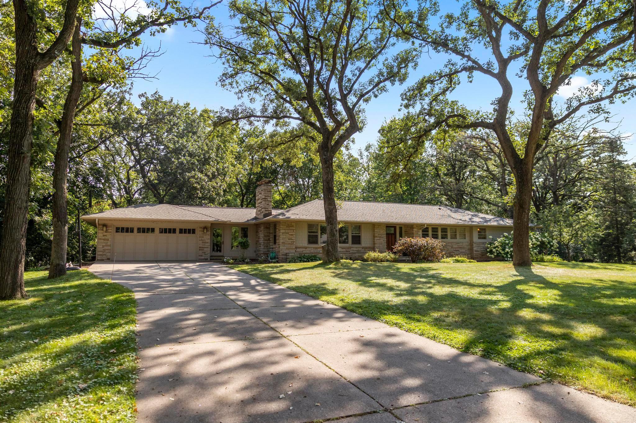 15 Saint Albans Road E