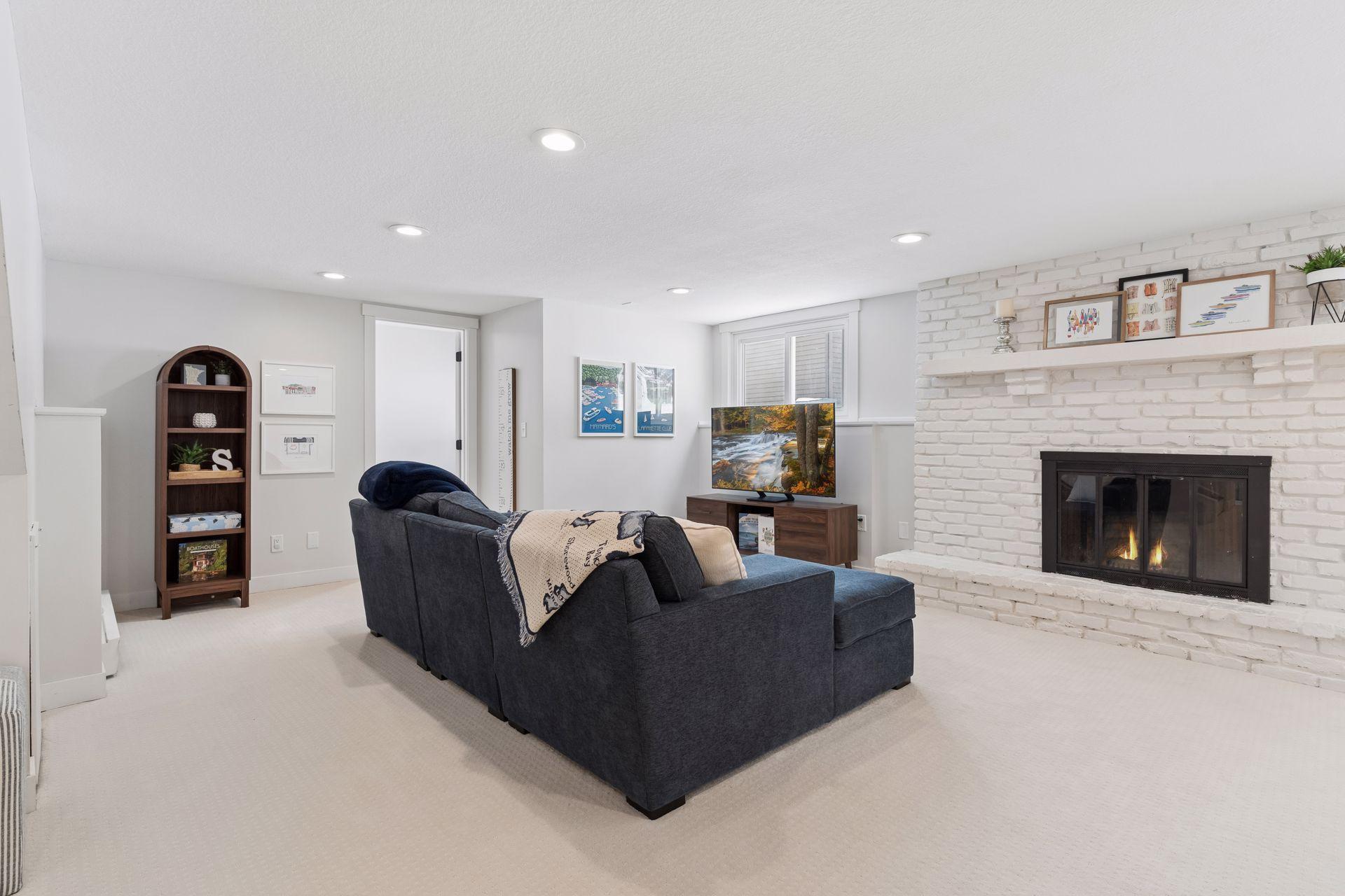 4410 Shady Lane