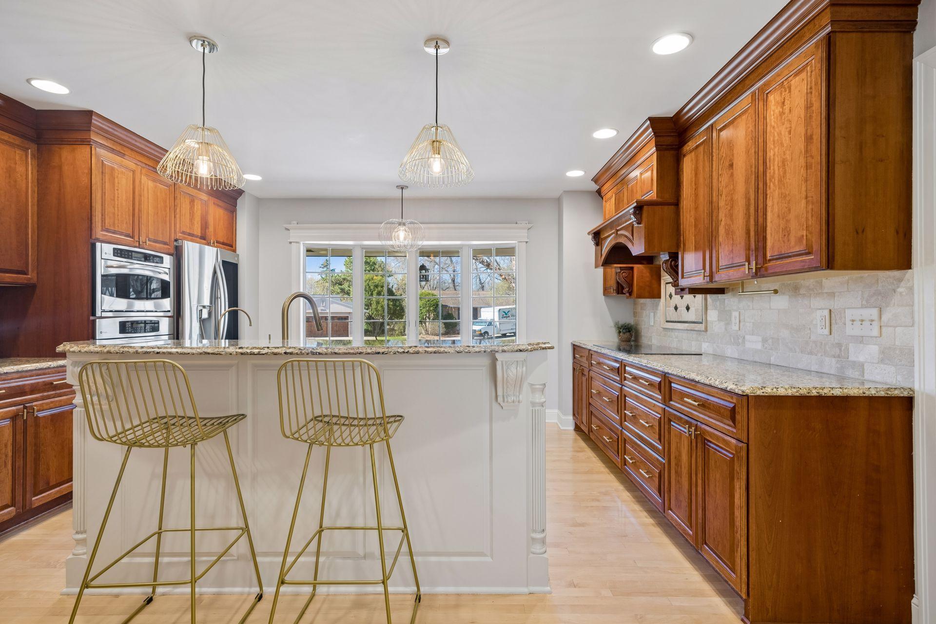 7015 Lanham Lane