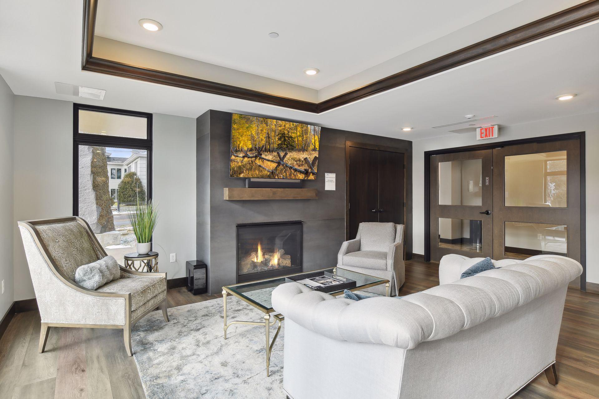 222 Ferndale Road S Unit: 208