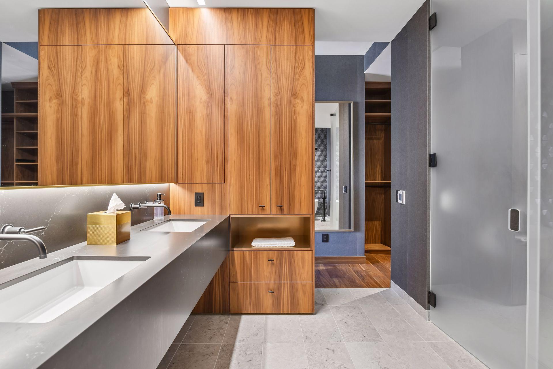 255 Hennepin Avenue Unit: 3303