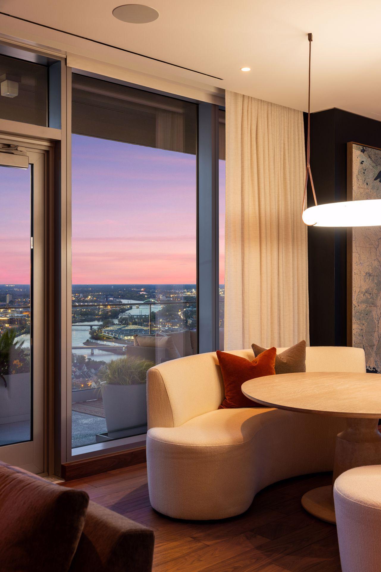 255 Hennepin Avenue Unit: 3303