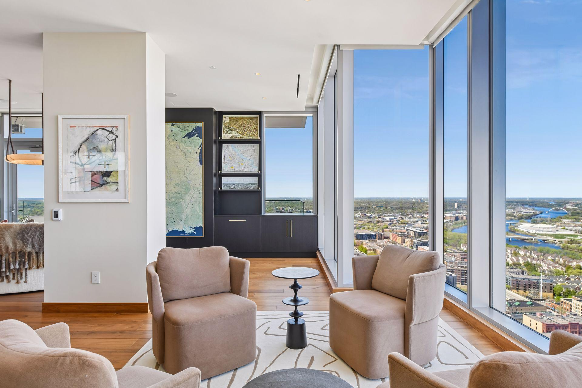 255 Hennepin Avenue Unit: 3303