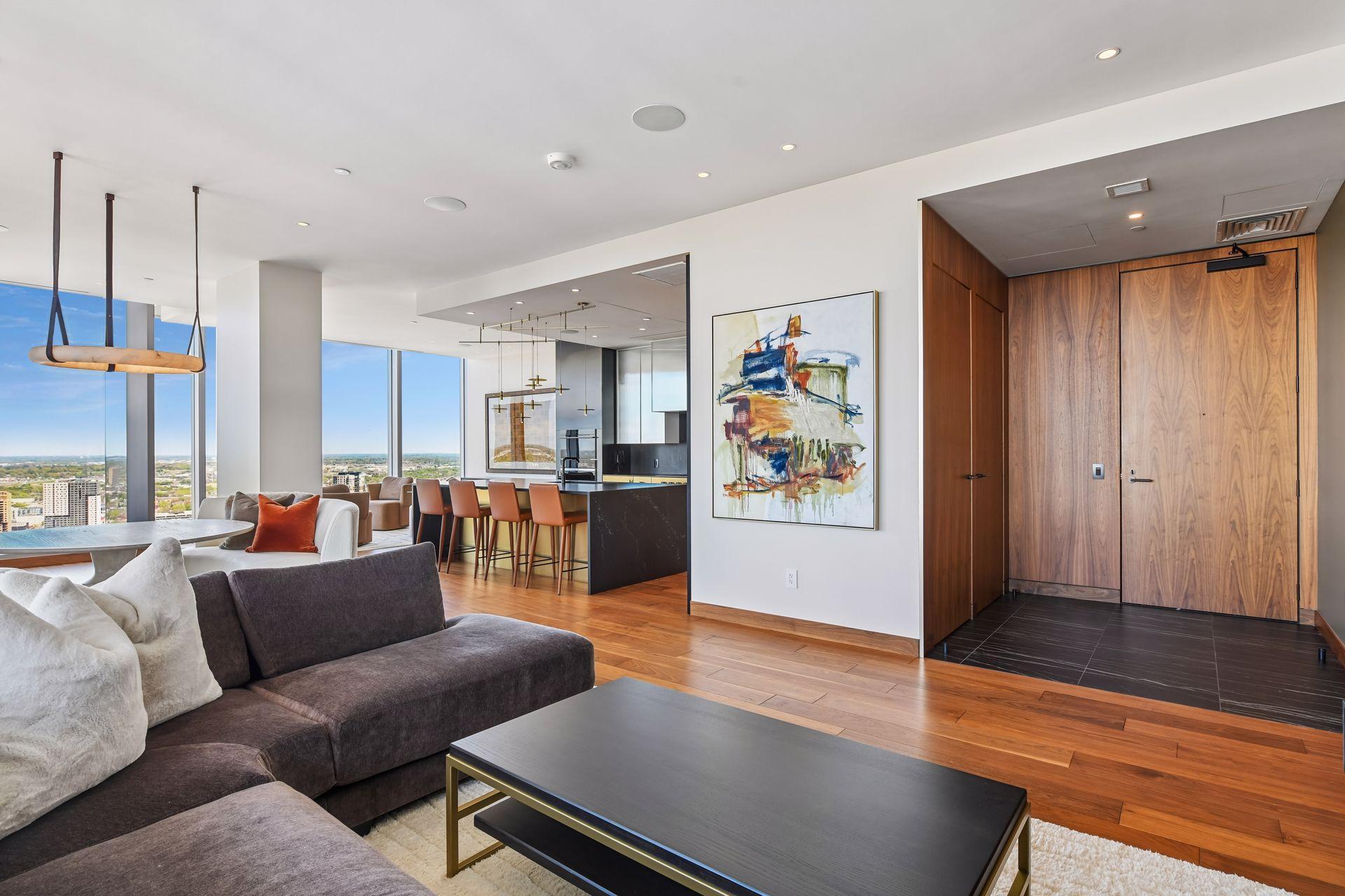 255 Hennepin Avenue Unit: 3303
