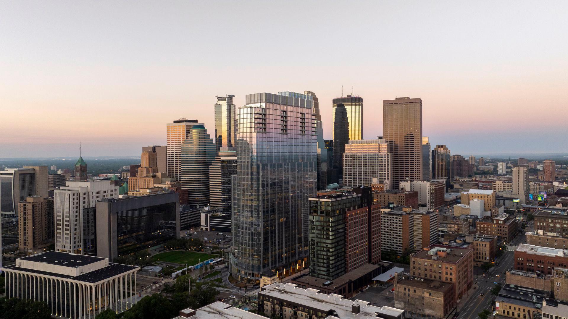 255 Hennepin Avenue Unit: 3303