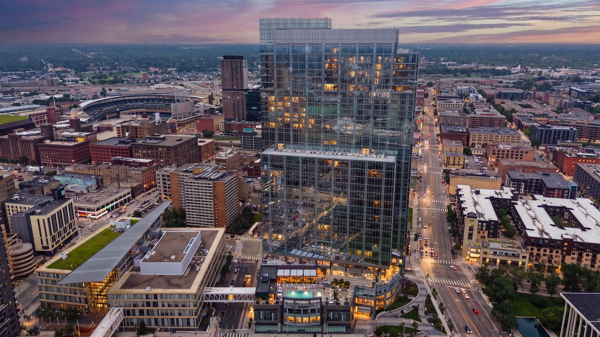 255 Hennepin Avenue Unit: 3303