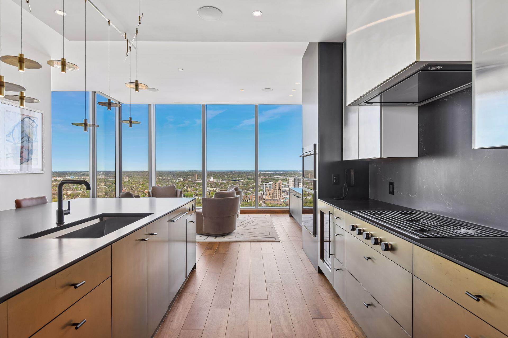 255 Hennepin Avenue Unit: 3303