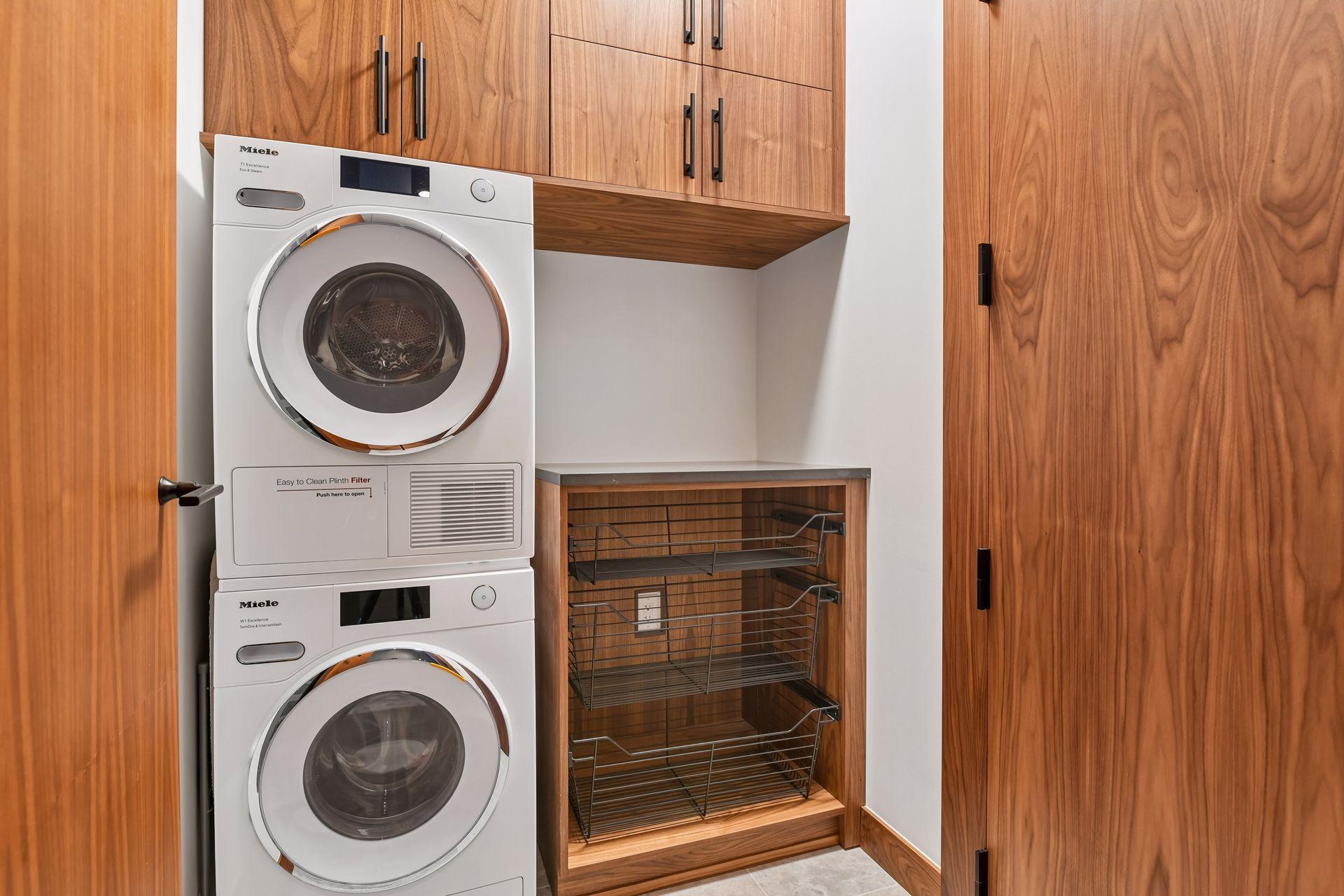 255 Hennepin Avenue Unit: 3303