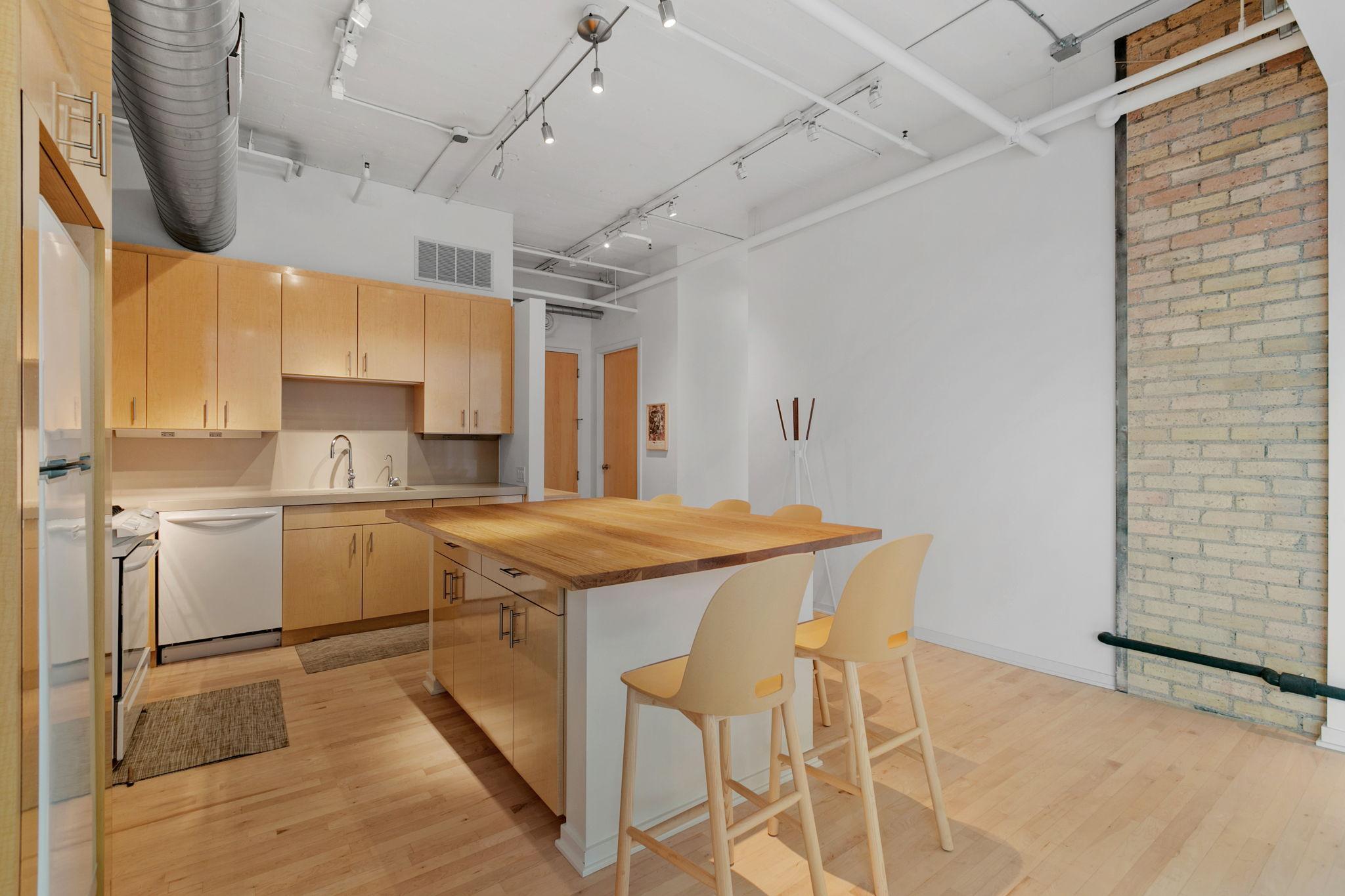 290 Market Street Unit: 314