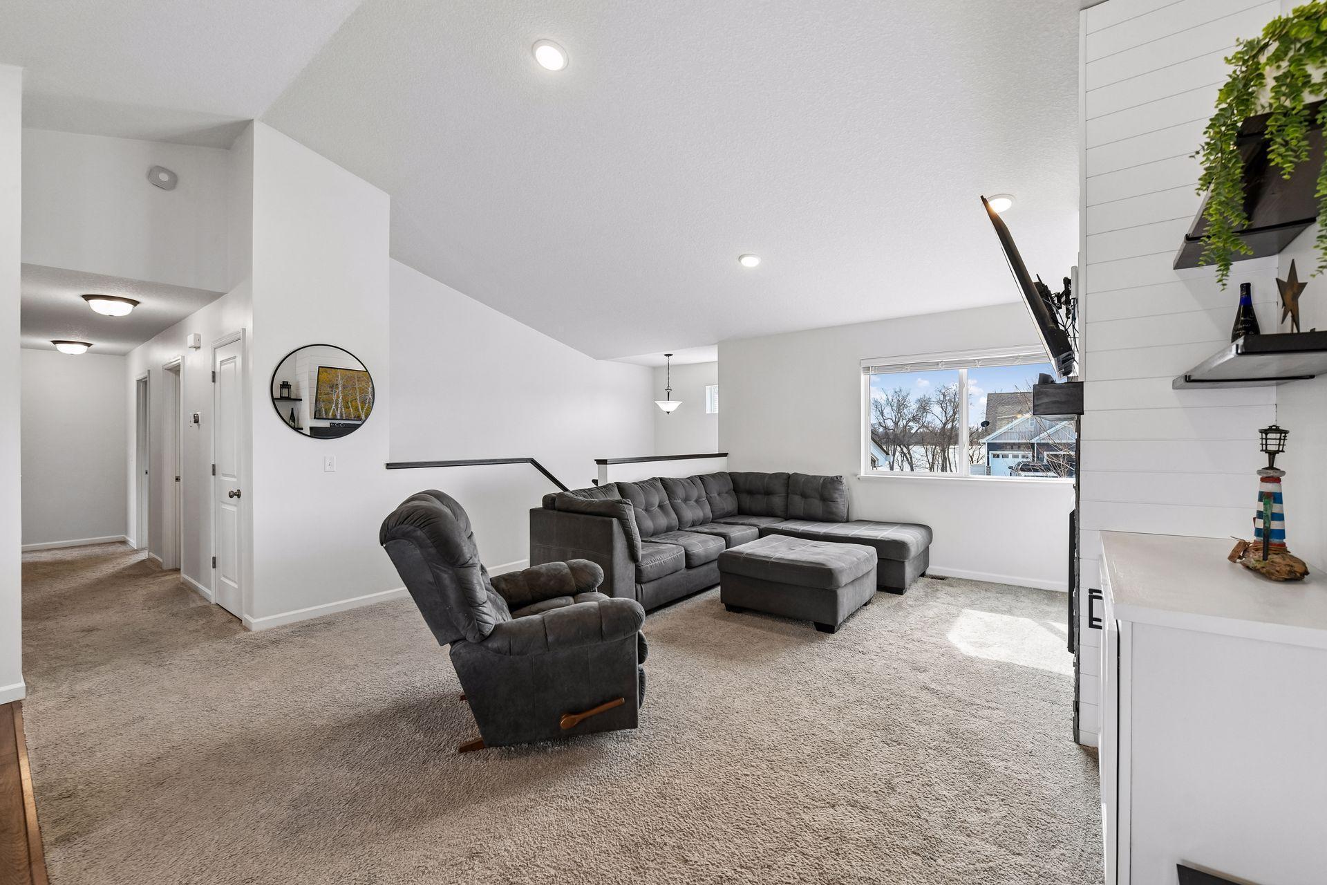 940 Lakewood Trail