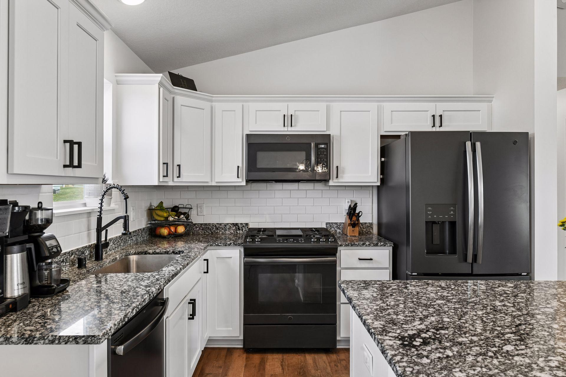 940 Lakewood Trail