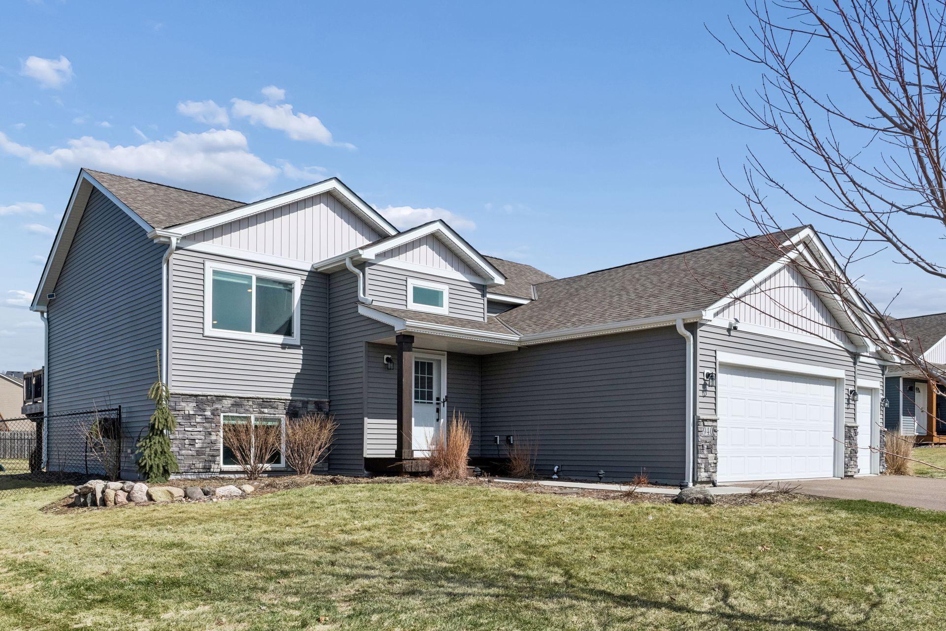 940 Lakewood Trail