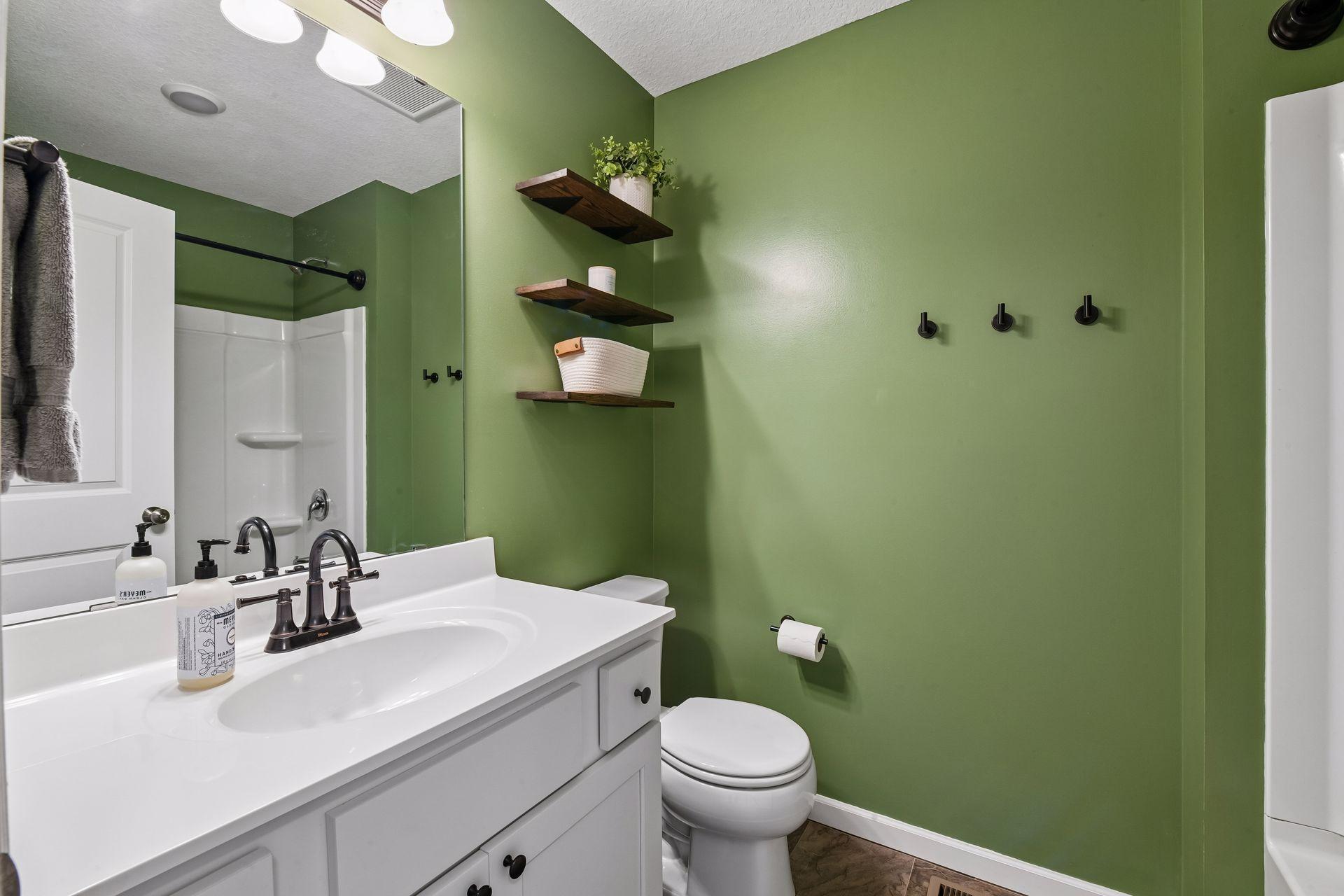 940 Lakewood Trail