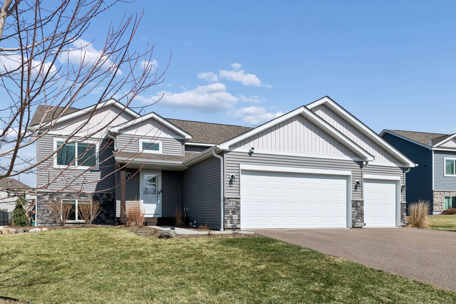 940 Lakewood Trail