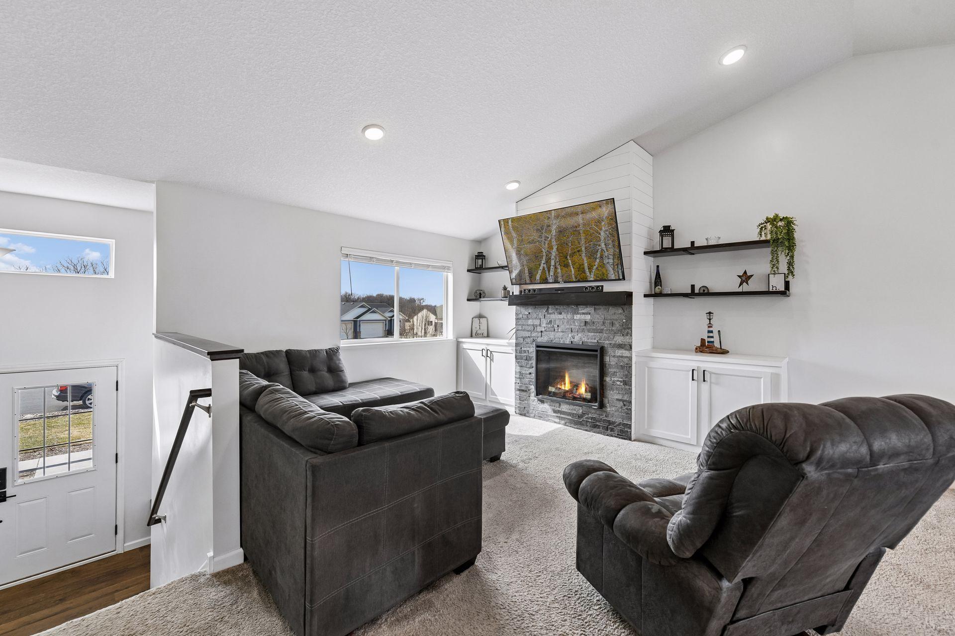 940 Lakewood Trail