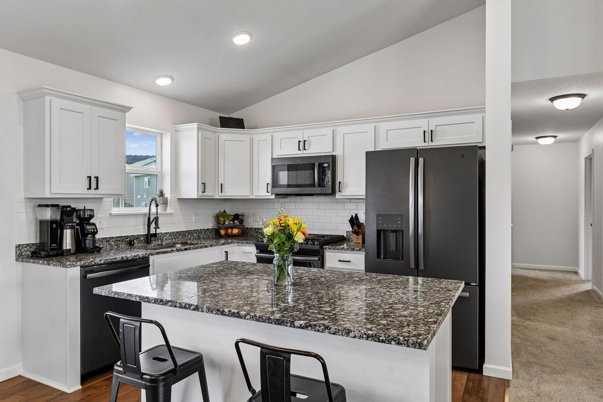 940 Lakewood Trail