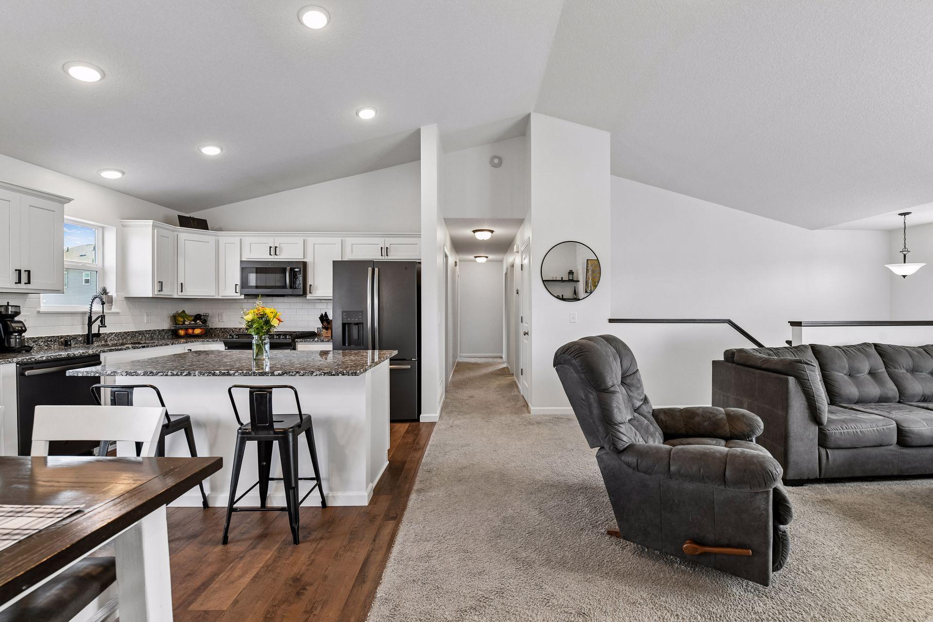 940 Lakewood Trail