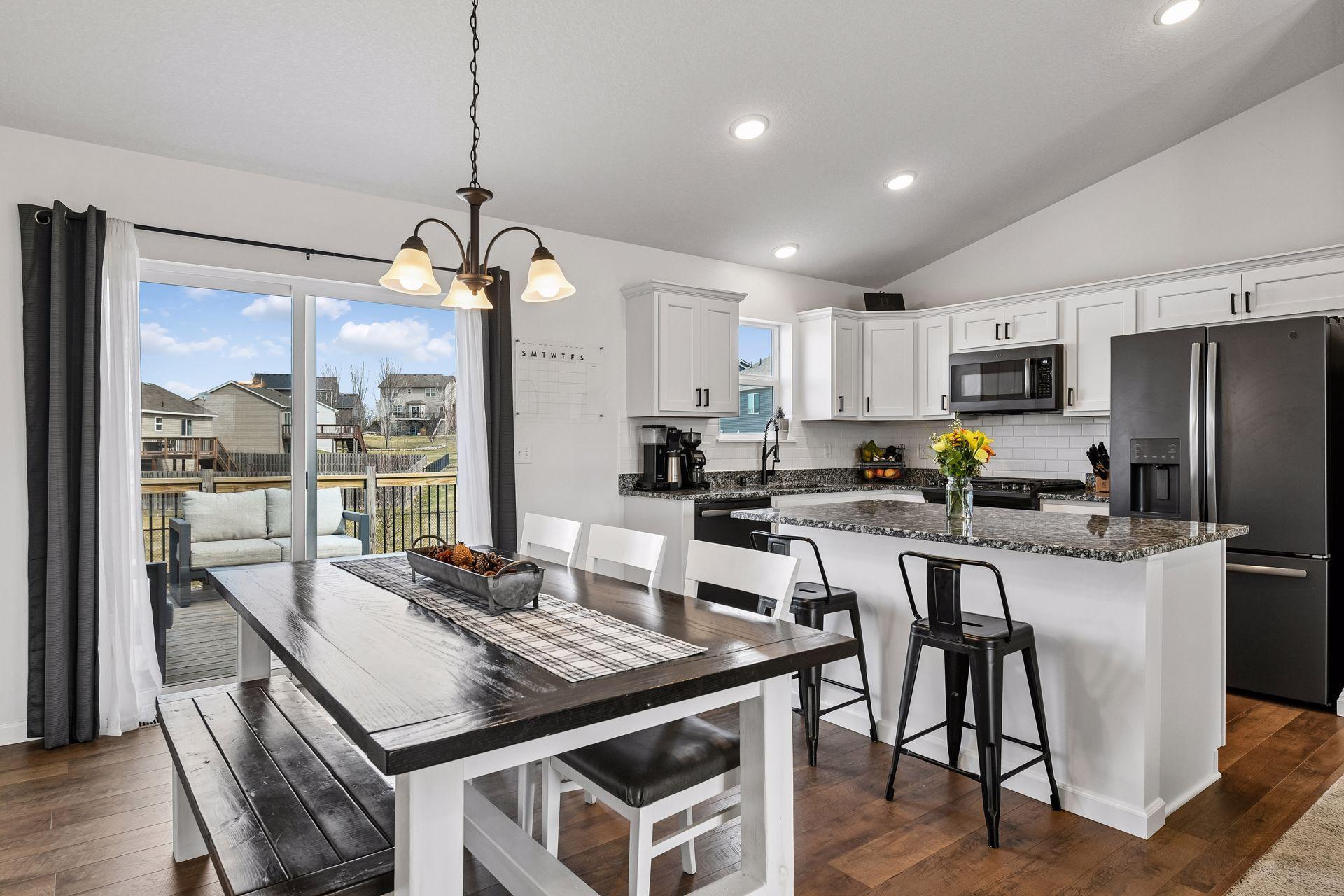 940 Lakewood Trail