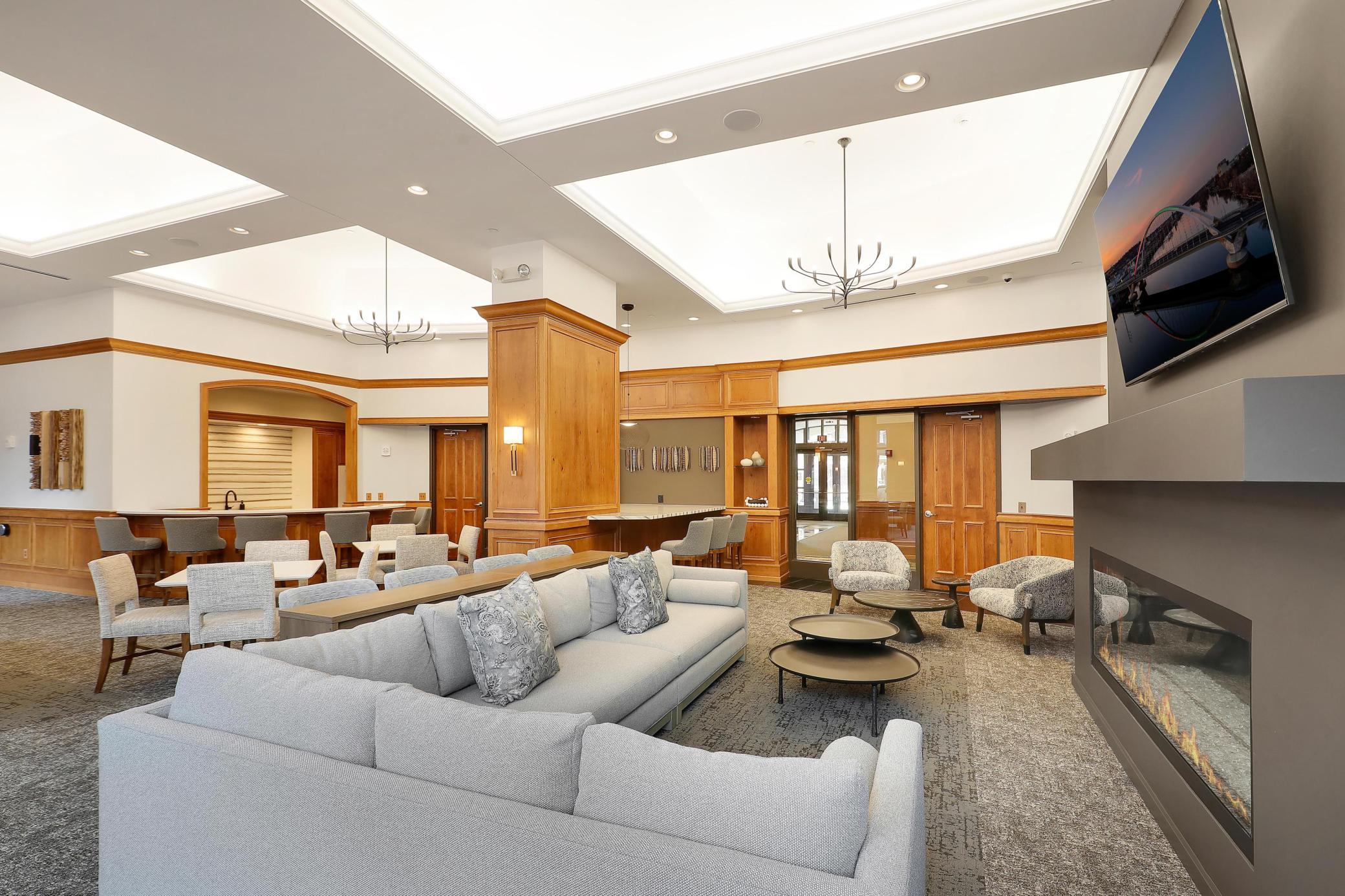 500 E Grant Street Unit: 707