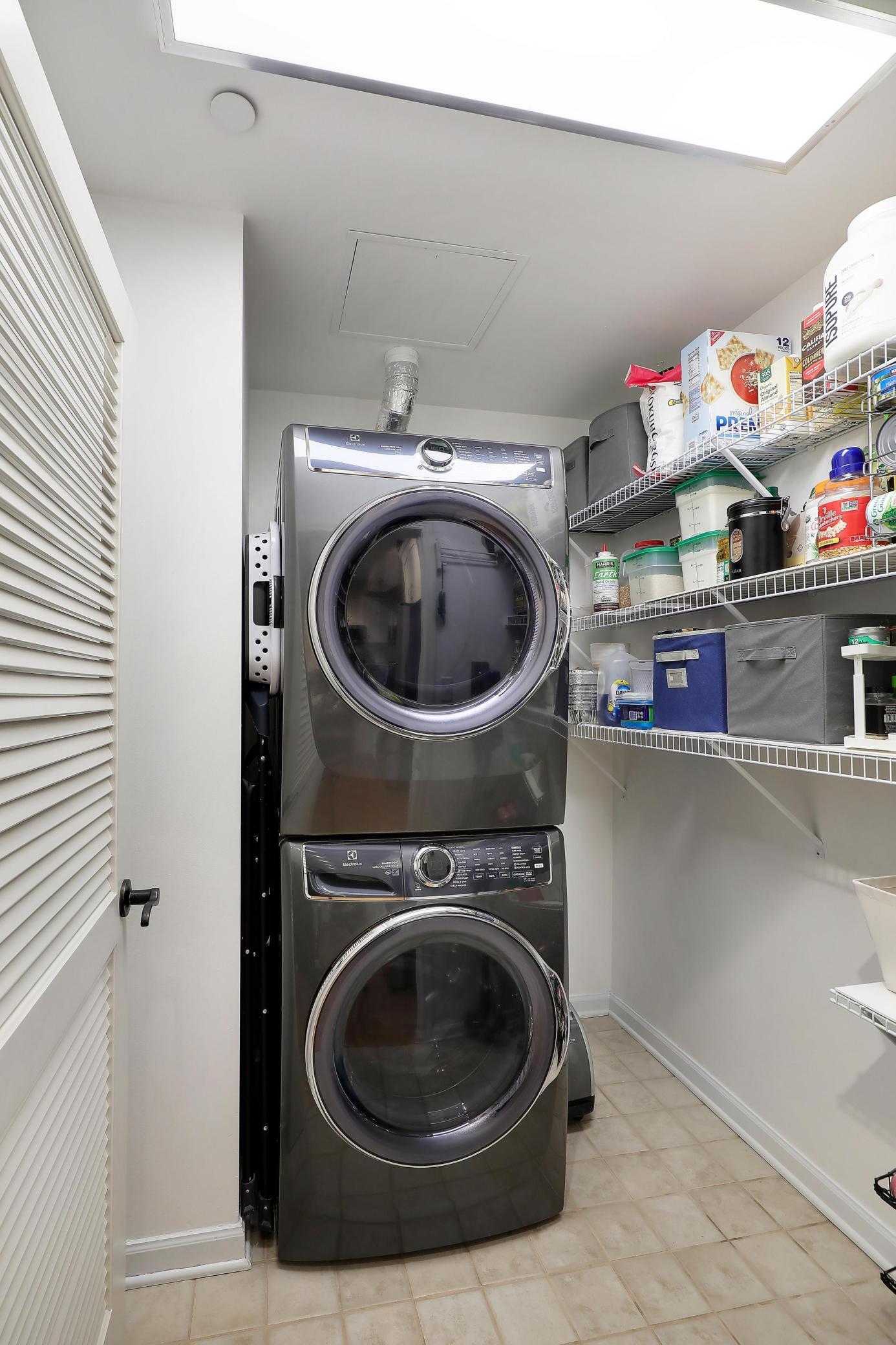 500 E Grant Street Unit: 707