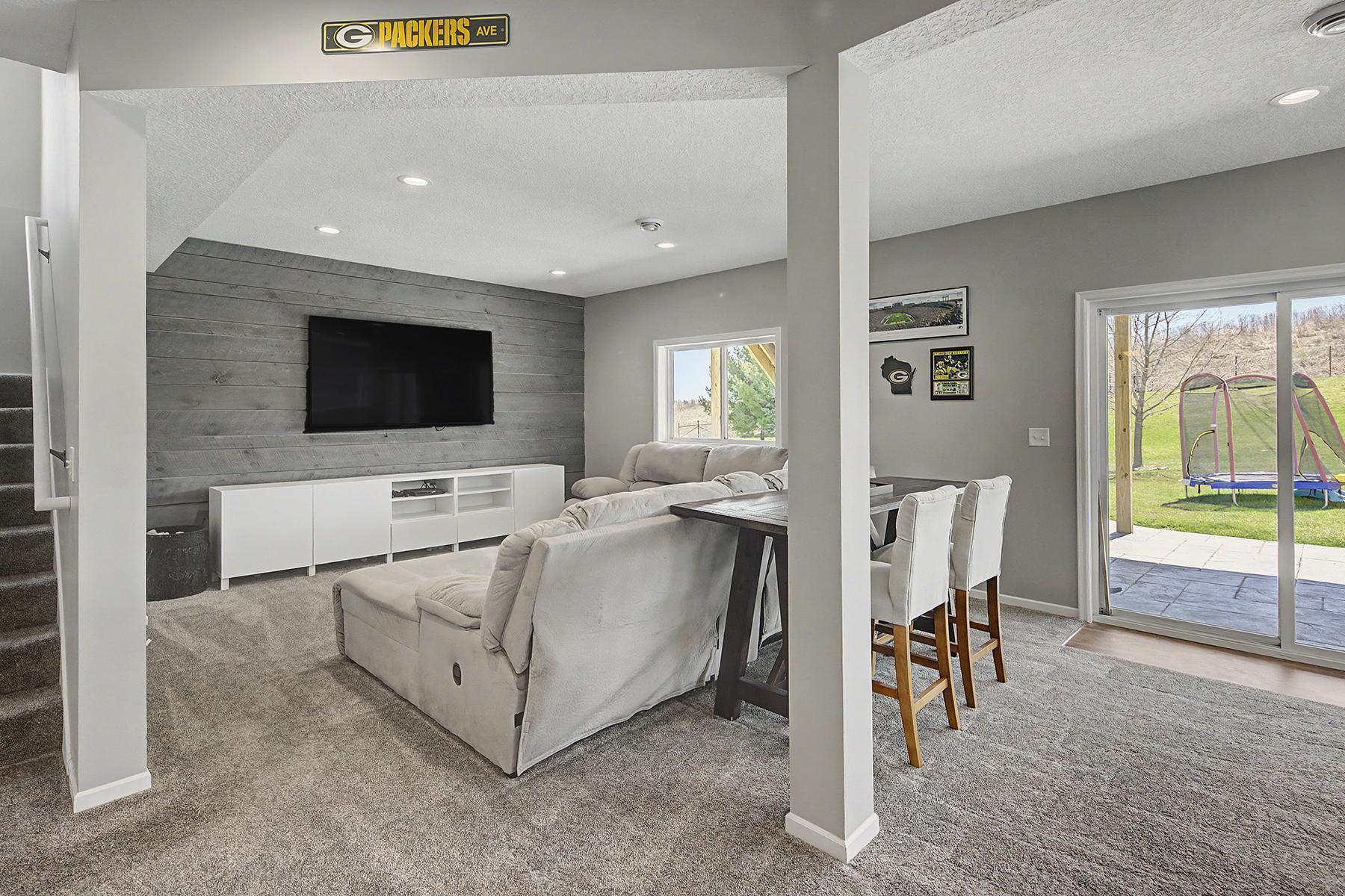 473 Amberg Lane