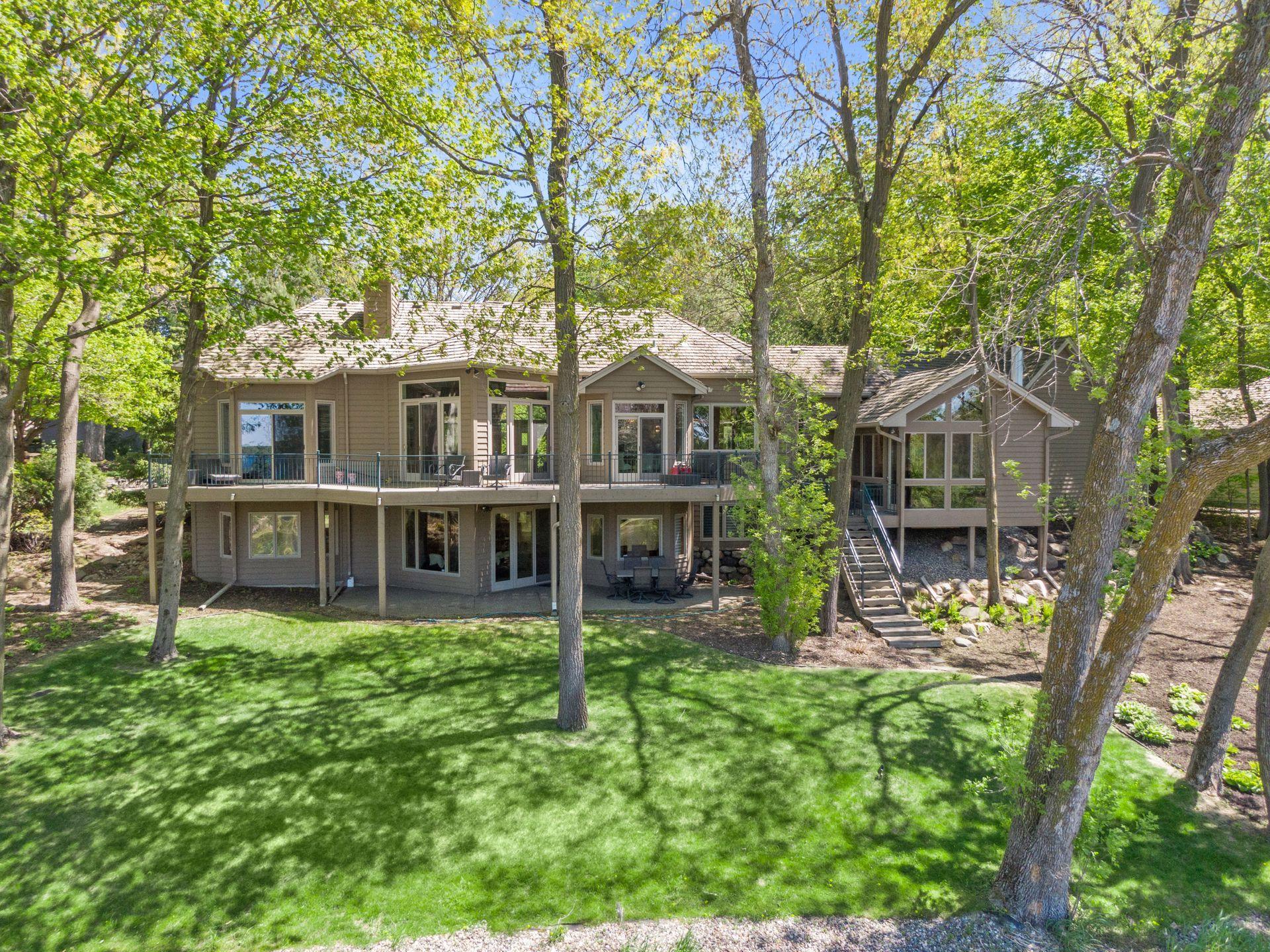 4820 Lodge Lane