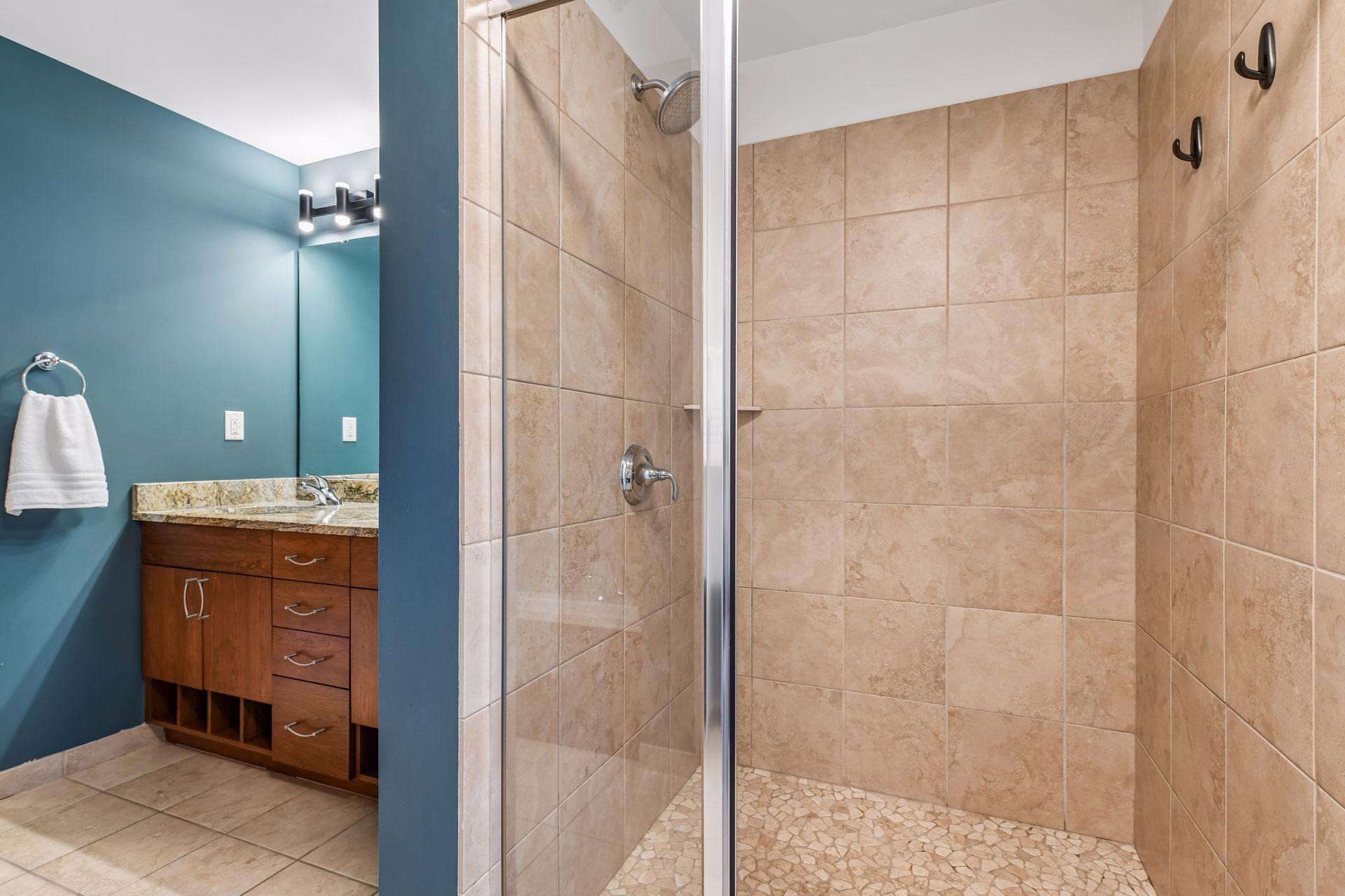 215 10th Avenue S Unit: 708