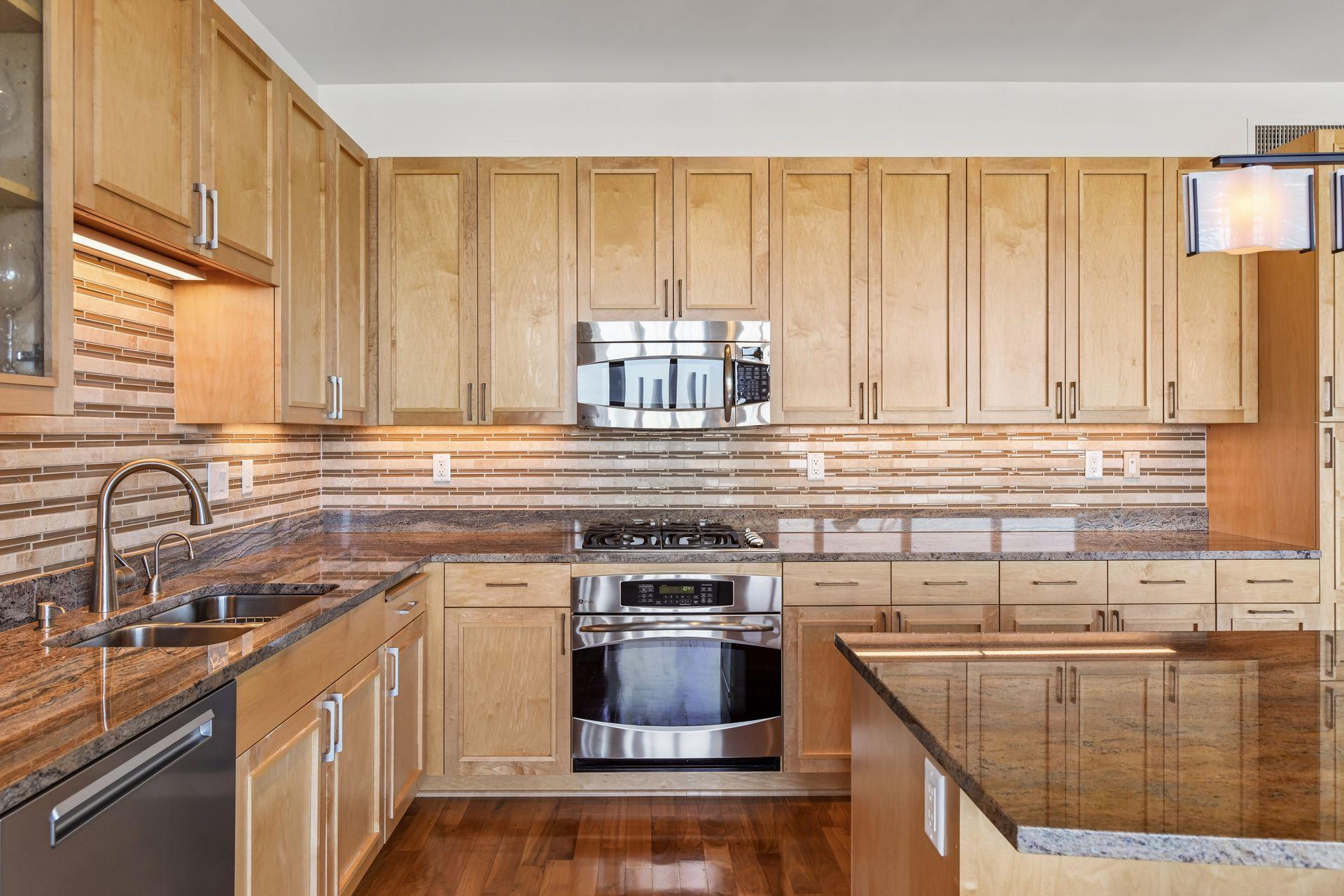 215 10th Avenue S Unit: 708