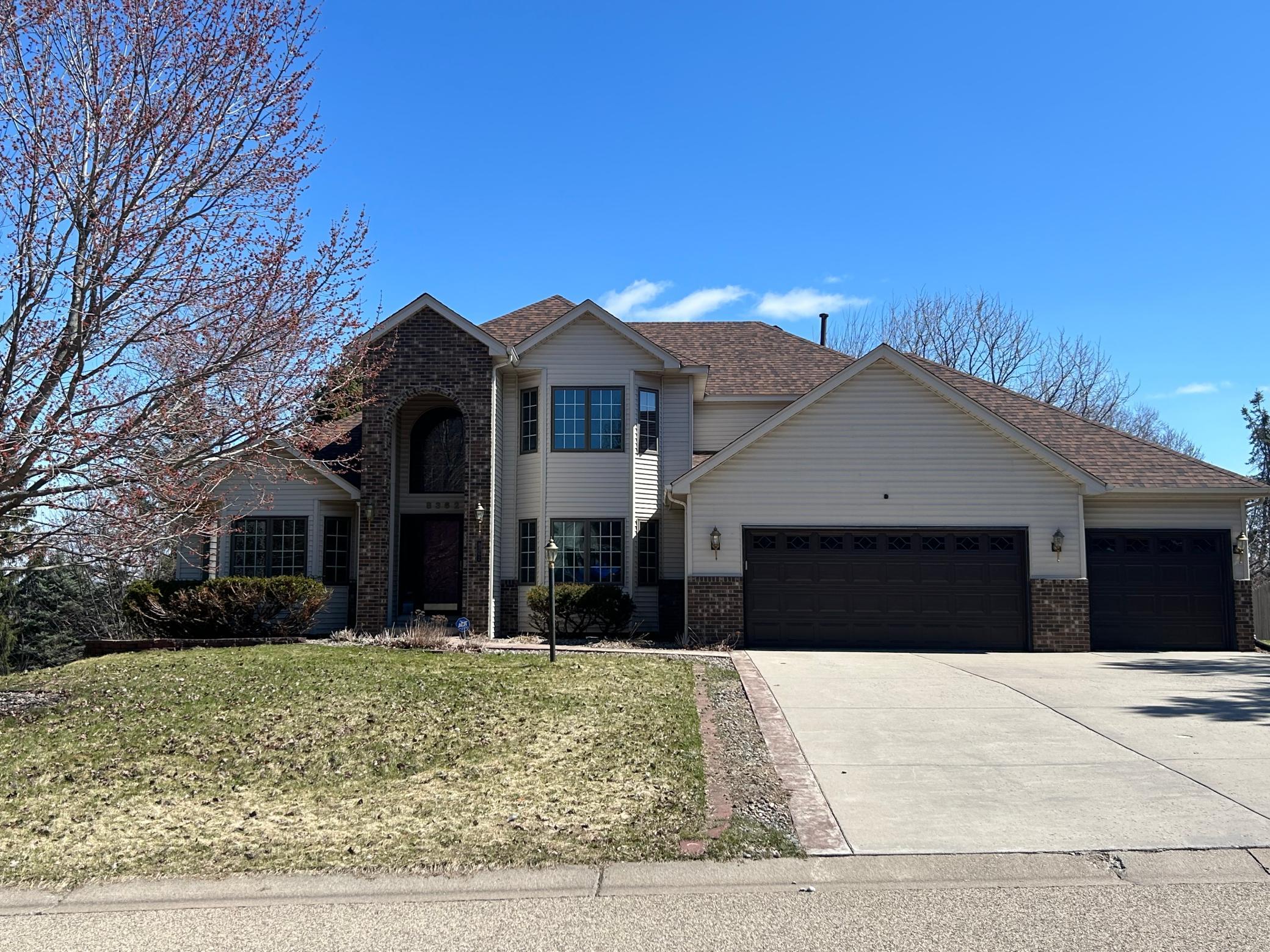8362 Emerald Lane