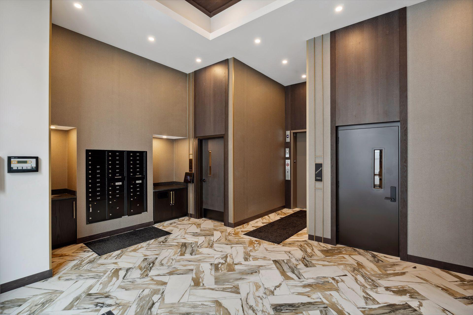 253 Lake Street E Unit: 206
