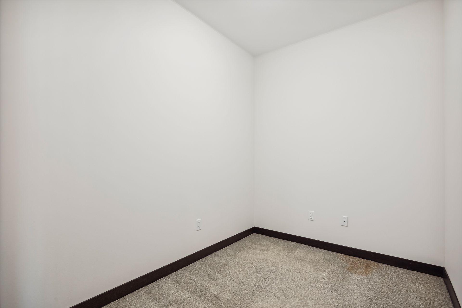 253 Lake Street E Unit: 206