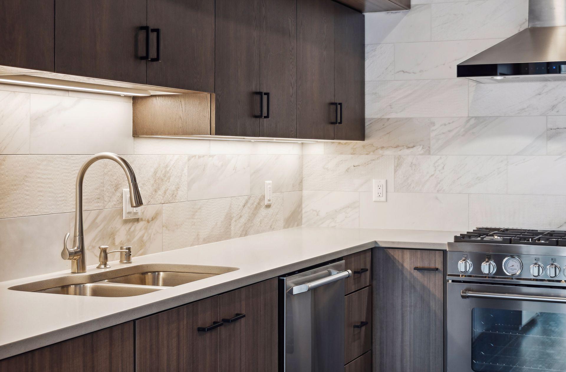 253 Lake Street E Unit: 206