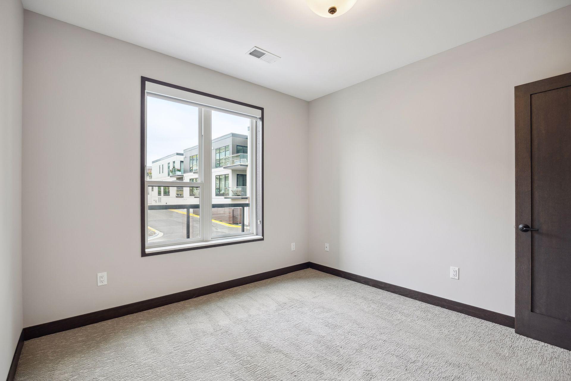 253 Lake Street E Unit: 206